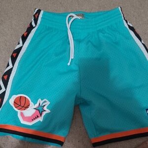 Mitchell And Ness Short
